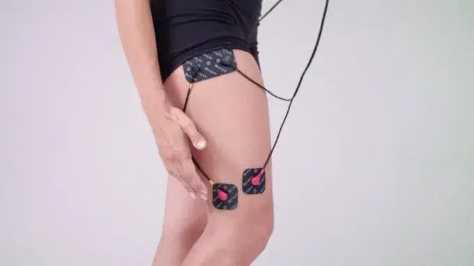OrthoNOW Teaches Proper Placement of Compex Pads for IT Band to Enhance Your Performance and Healing