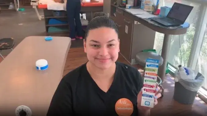 laura mendez- customer service