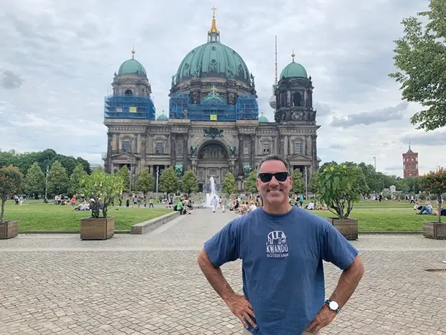 Dr. Alejandro Badia is a Featured Lecturer at IFSSH in Berlin